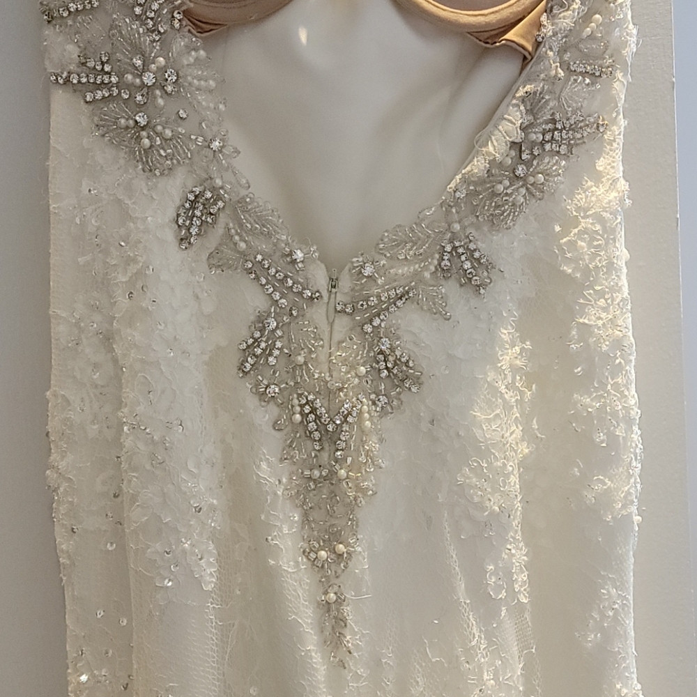 Ivory Maggie Sottero Brandy Wedding dress - Picture 12 of 12